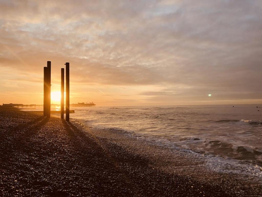 Central Brighton Flat, 3 Bedrooms, Sleeps 6, Close To Shops And Beach 外观 照片