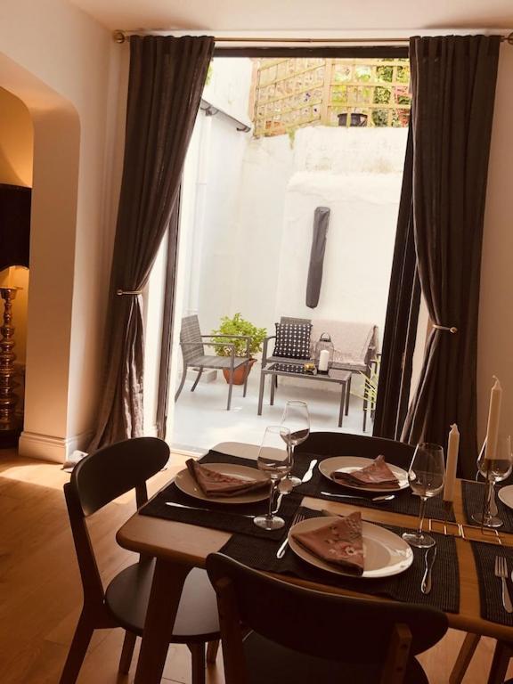 Central Brighton Flat, 3 Bedrooms, Sleeps 6, Close To Shops And Beach 外观 照片