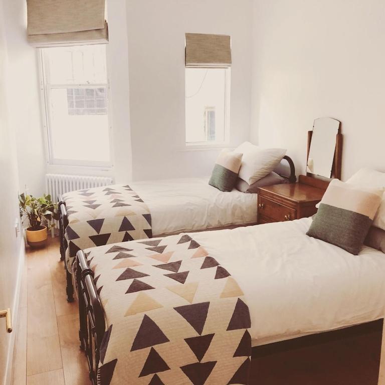 Central Brighton Flat, 3 Bedrooms, Sleeps 6, Close To Shops And Beach 外观 照片