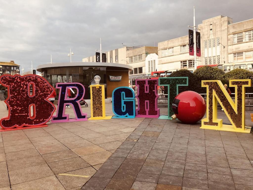 Central Brighton Flat, 3 Bedrooms, Sleeps 6, Close To Shops And Beach 外观 照片